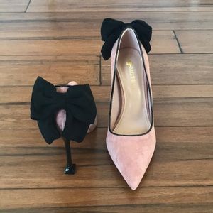 Pink suede heels with bow